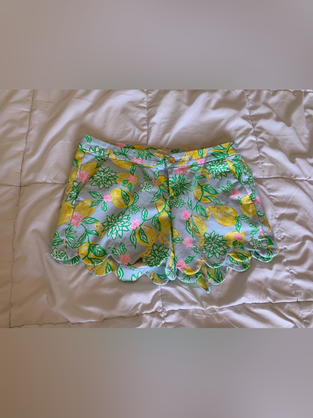 Lilly Pulitzer Yellow Lemon Print Scallop Hem High-Waist Shorts Size 4